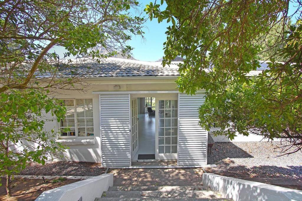 Exclusive Getaway With Large Pool,fantastic Views *