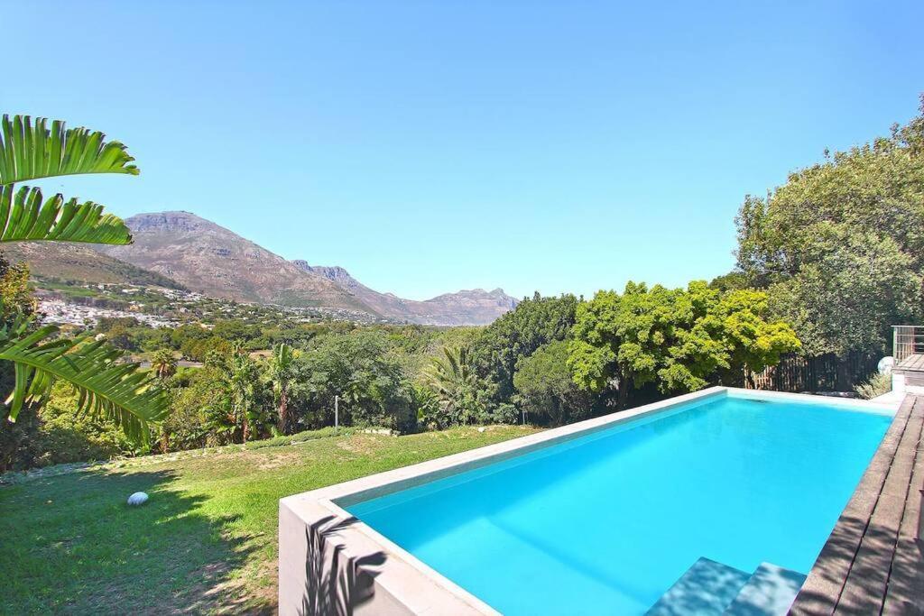 Exclusive Getaway With Large Pool,fantastic Views Villa *