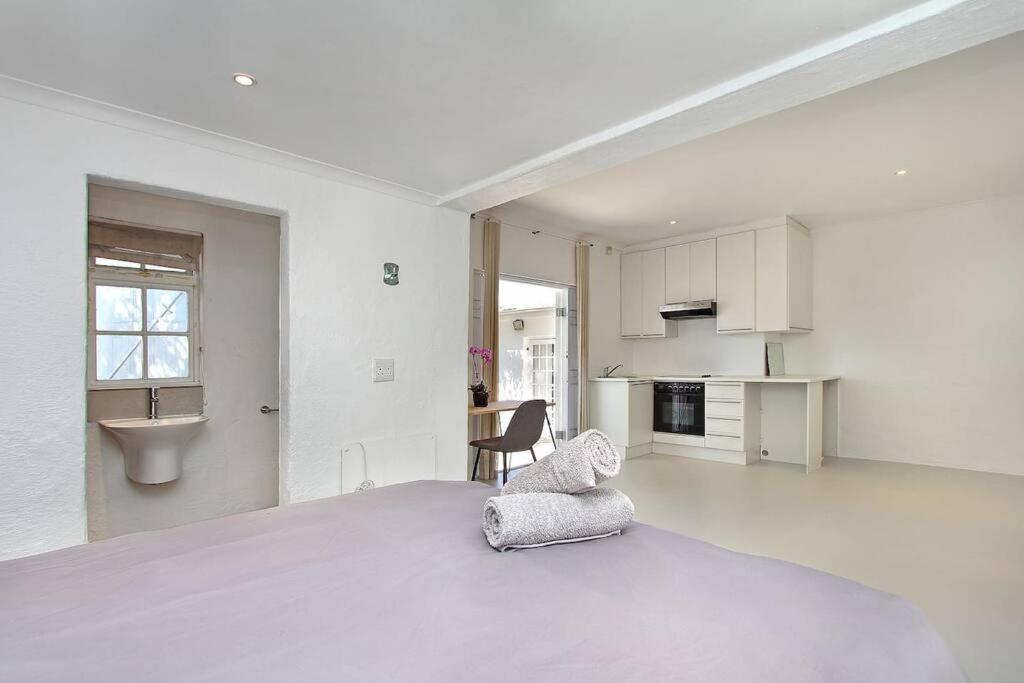 Exclusive Getaway With Large Pool,fantastic Views