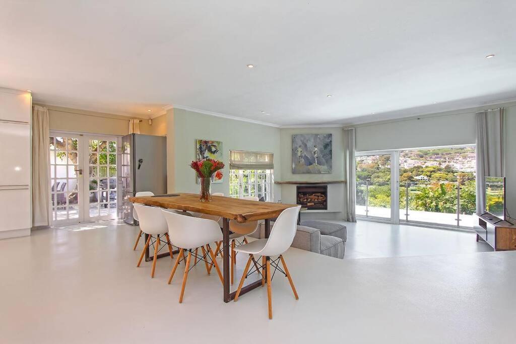 Exclusive Getaway With Large Pool,fantastic Views