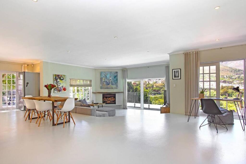 Exclusive Getaway With Large Pool,fantastic Views