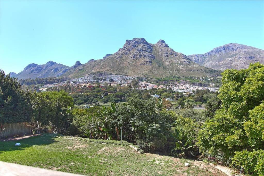 Exclusive Getaway With Large Pool,fantastic Views Villa Cape Town